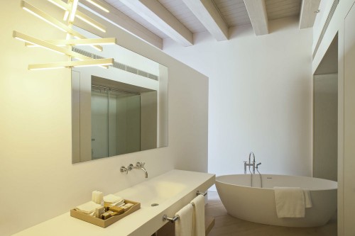 How a luxury hotel should be - The Mercer Barcelona bathroom