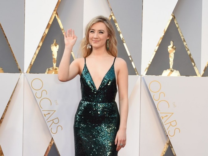 Oscars fashion 2016 luxury in Red Carpet Saoirse Ronan