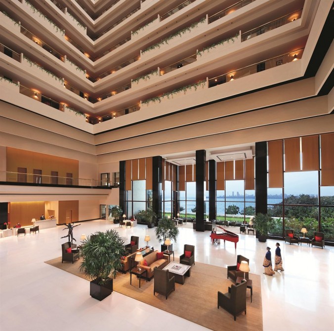 Find Oberoi Hotel in Mumbai hall