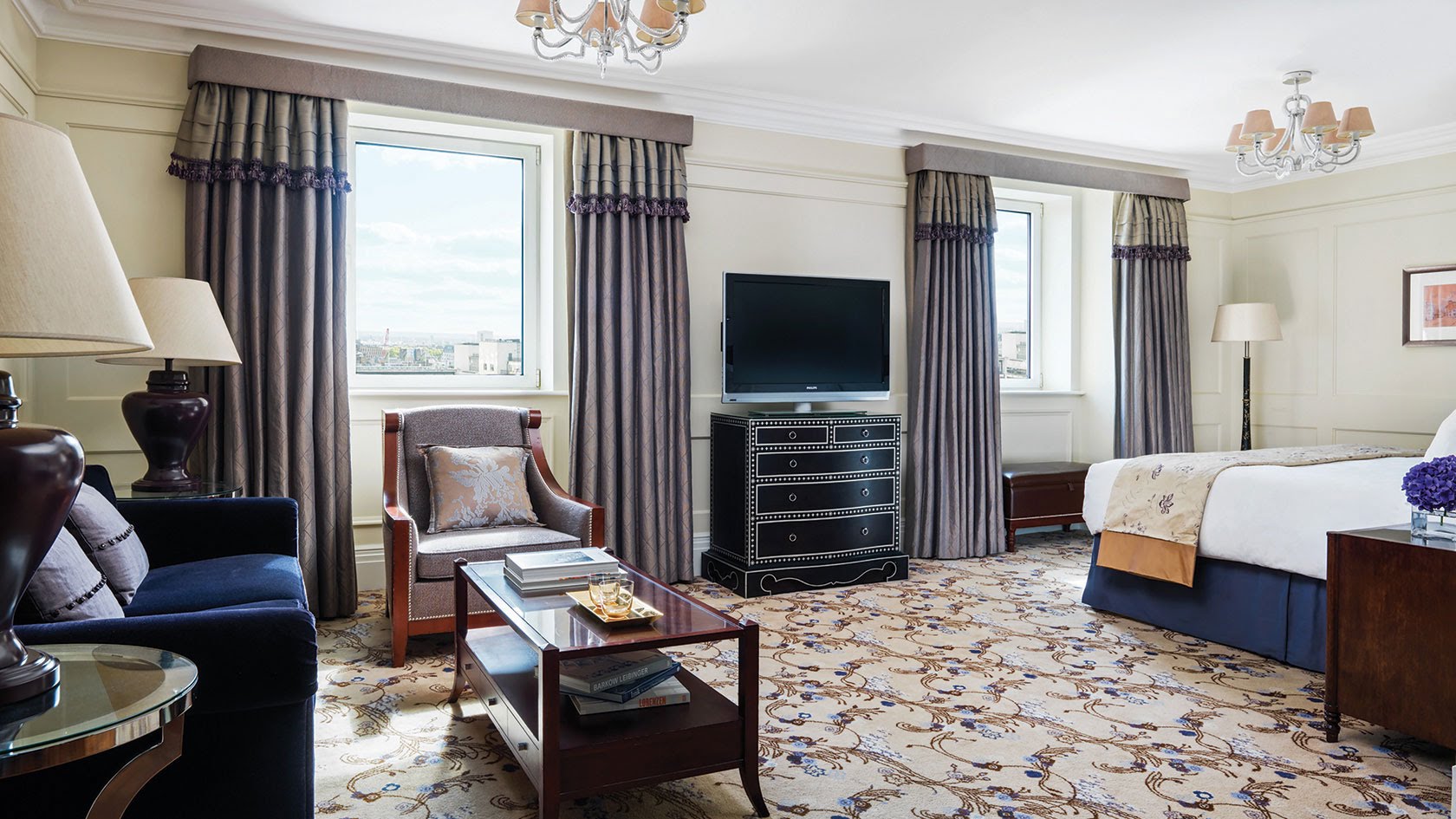 London Best Hotels Langham Hotel Club 4