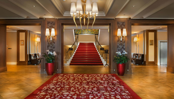 The Grand Hotel Kempinski will turn winter holidays into a fairy tale - Luxury