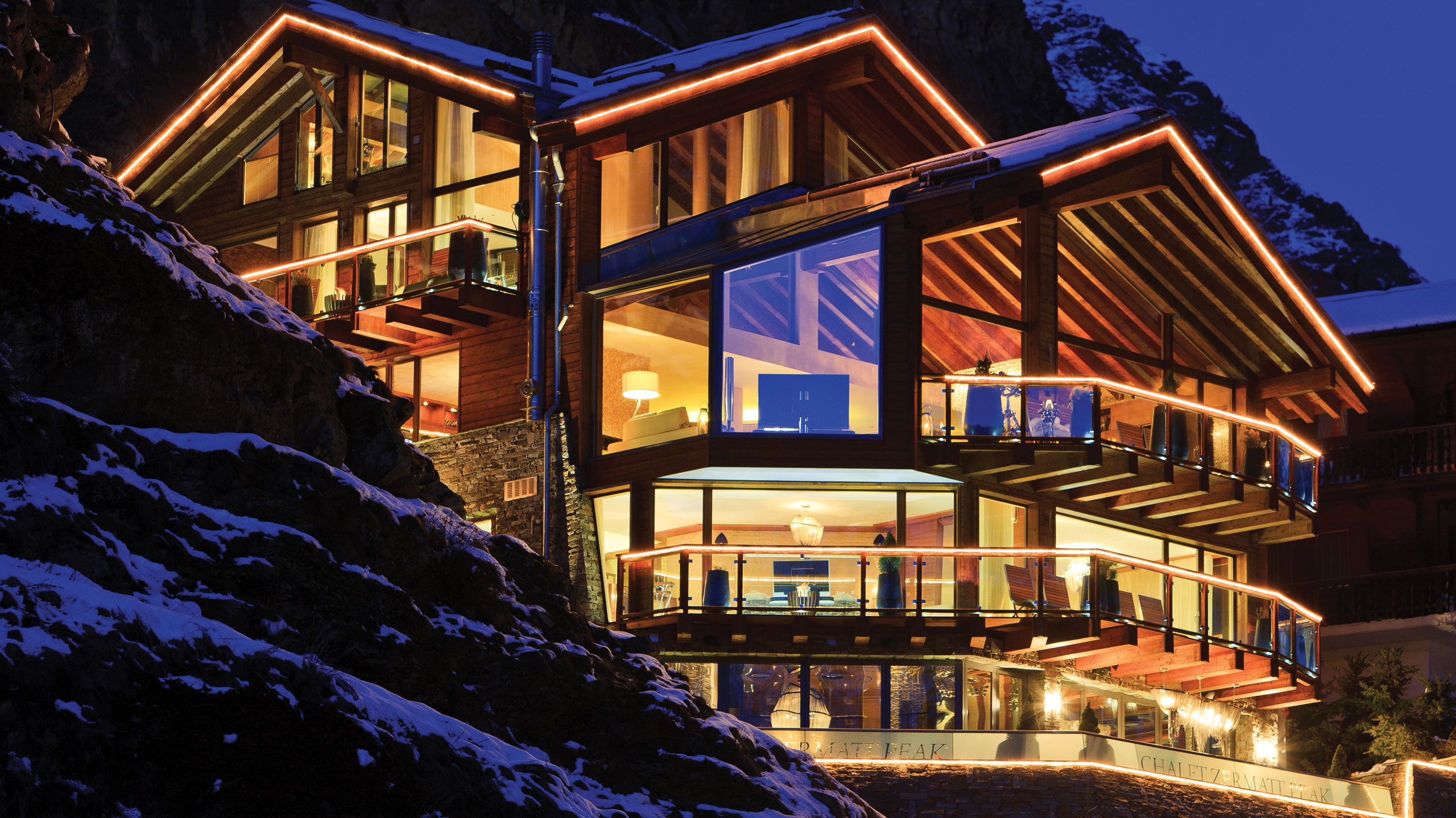 What to Expect from a 5-Star Ski Resort like Chalet Zermatt Peak