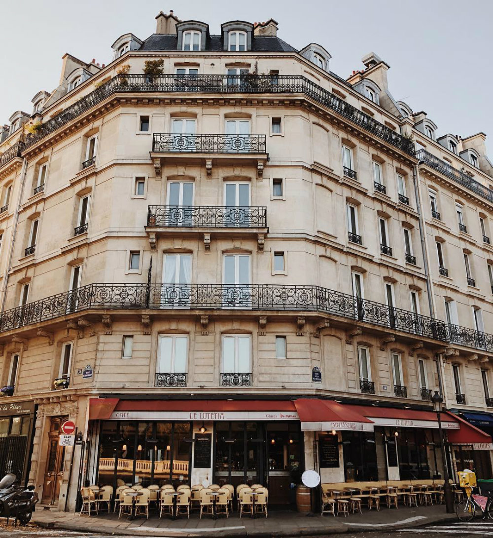 5 Parisian Cafés You Need To Know About 05