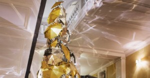 Claridge’s Burberry Tree: design trends at Christmas 2015