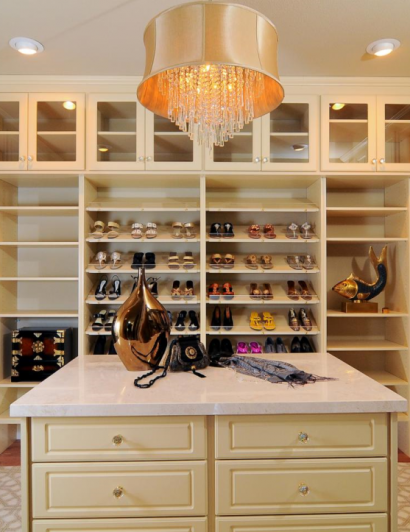 Spacious Top to Bottom Luxury Closets