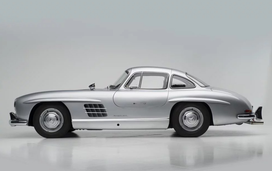 Mercedes Benz 300SL Auctioned For Over a Million in Bonhams Auction