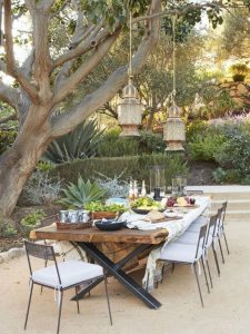 5 Ideas For the Perfect Al Fresco Dining Area