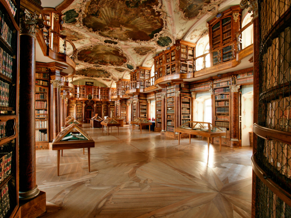 The Most Beautiful Libraries Around The World 04