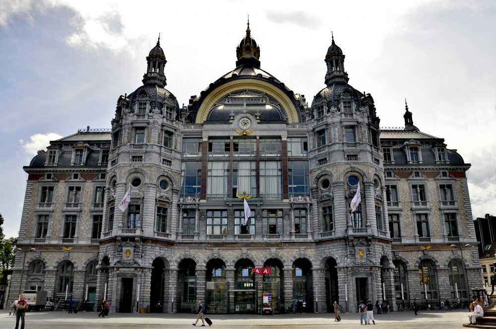 The world's most beautiful train stations