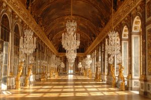 Most Iconic Chandeliers In The World