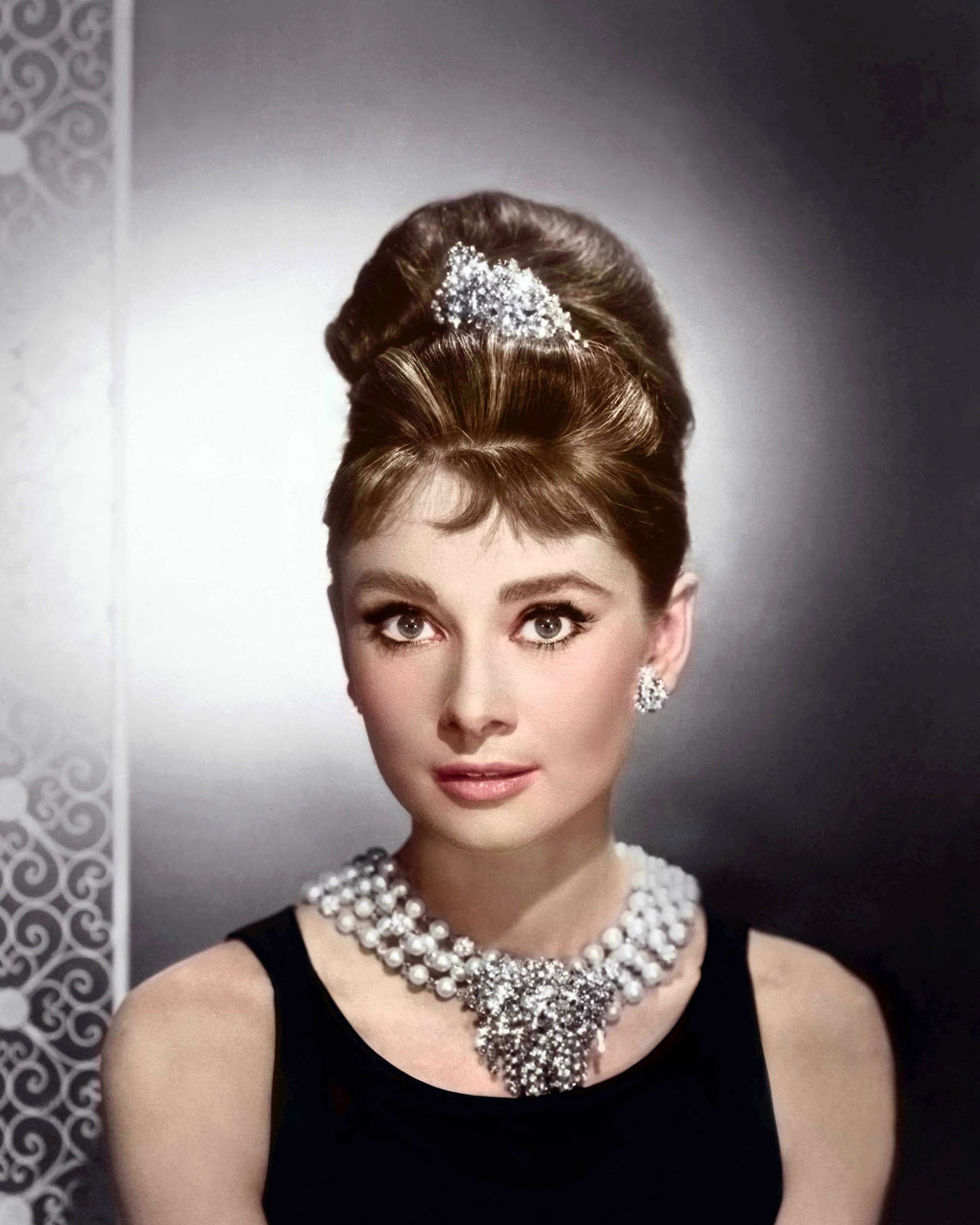 audrey hepburn tiffany and co necklace