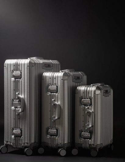 Best Luxury Luggage Sets 03