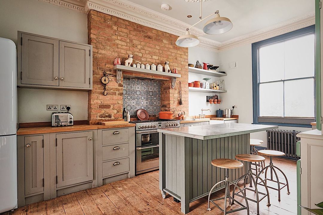 Kitchen interior design with wood detail by Emilie Fournet interiors