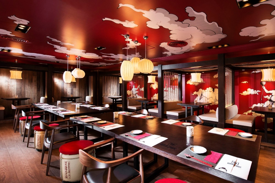 chinese style restaurant design full of red highlights by J Candice Interior Architects: Dramatic Yet Opulent Designs