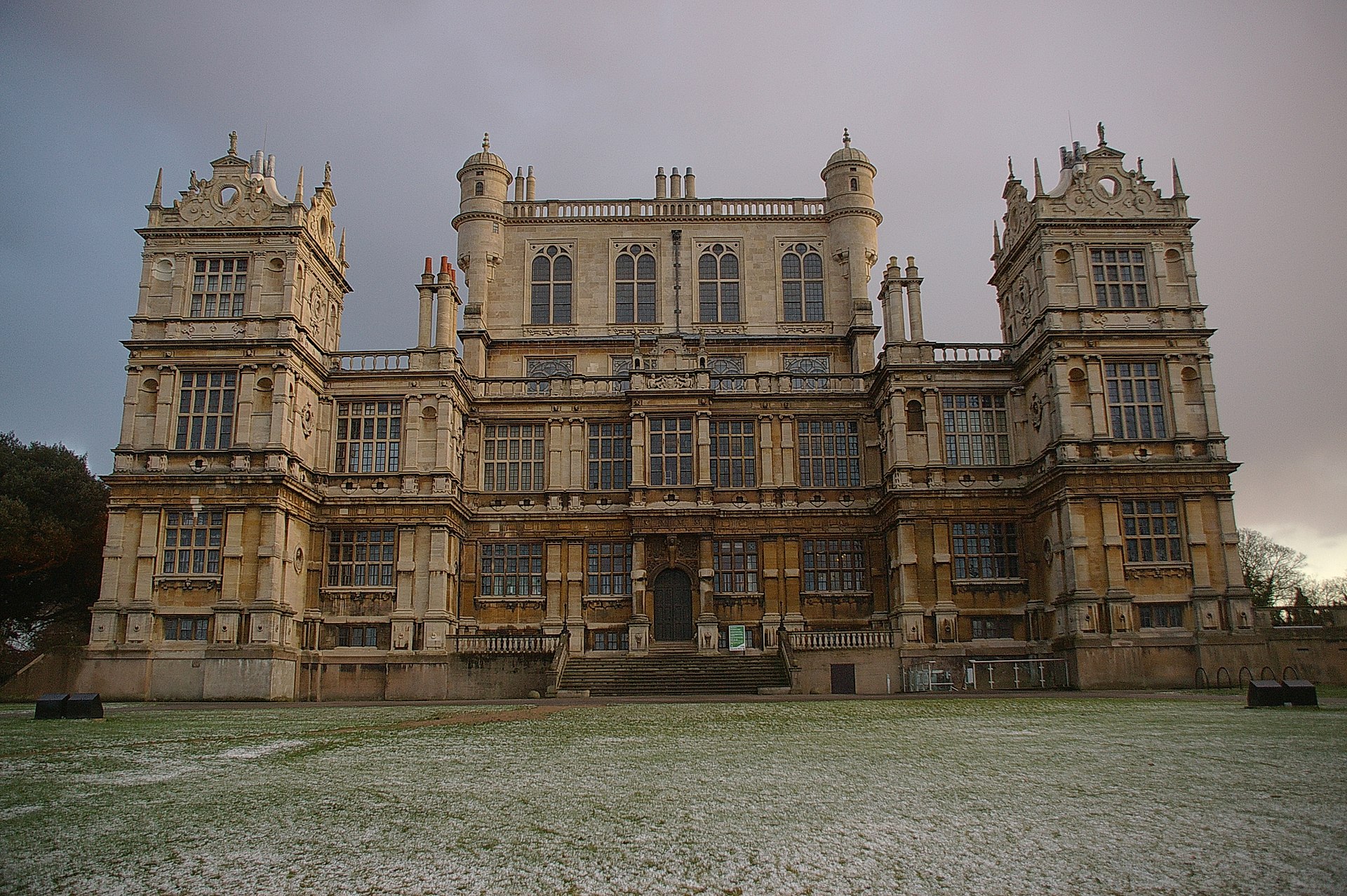 Batman: The Transformation Of The Wayne Manor In The Last 80 Years