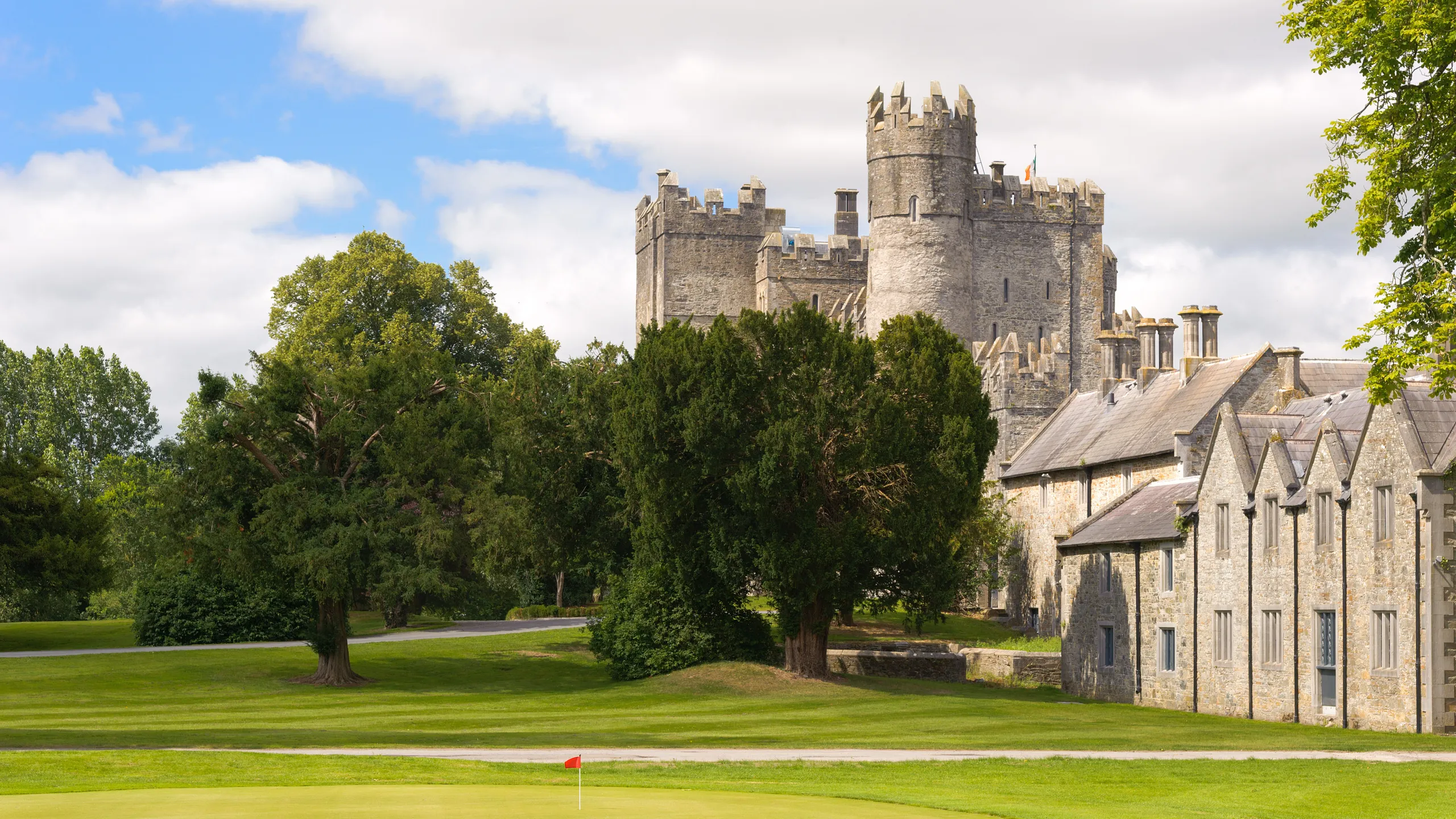 Summer Weddings: Majestic Castle Wedding Venues