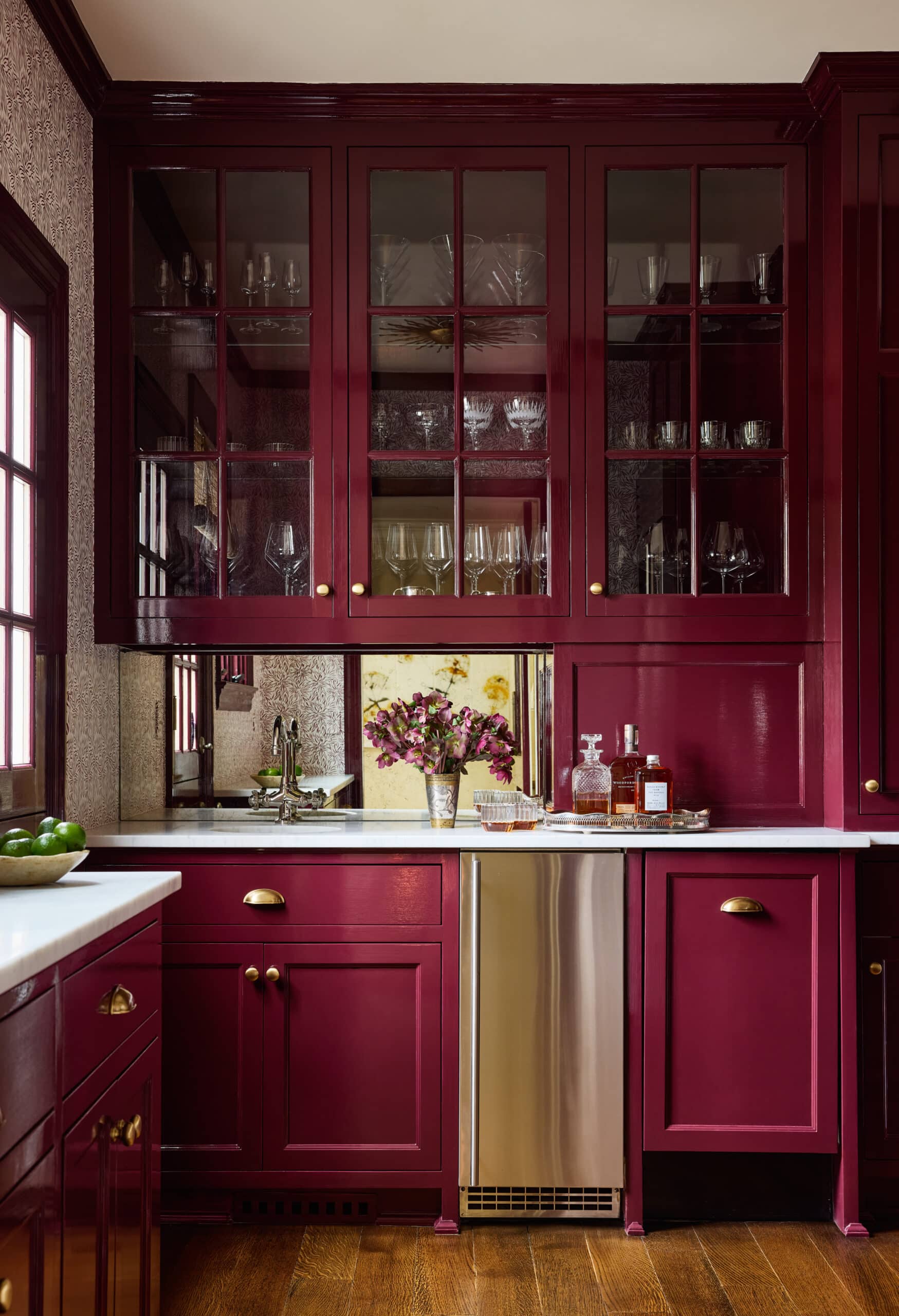 75 Modern Red Kitchen Ideas You'll Love - January, 2024