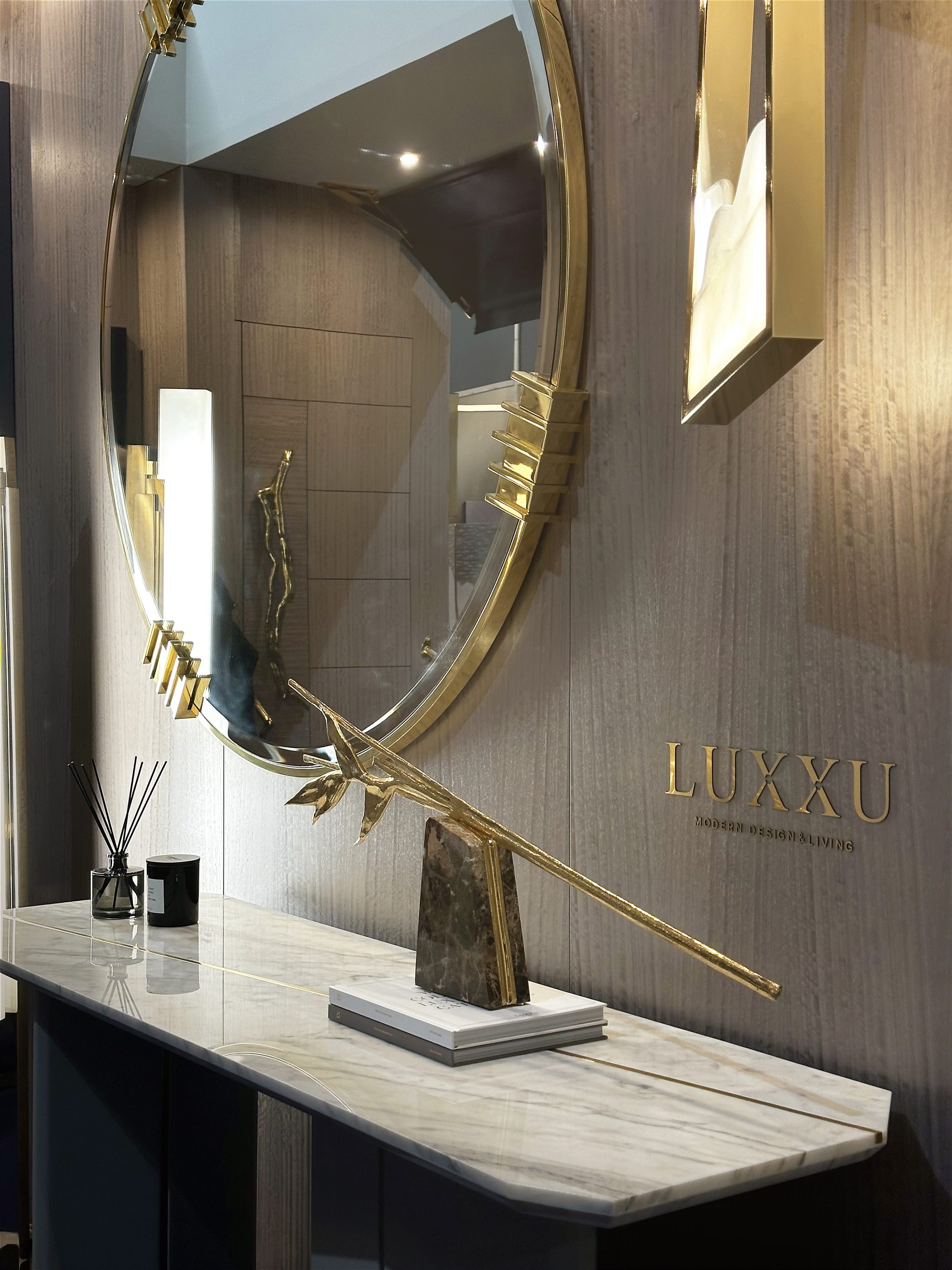 News from Maison et Objet: LUXXU Radiates Brilliance on the First Day  - Featuring the Vertigo Mirror, the Magna Pendant and the Algerone Console